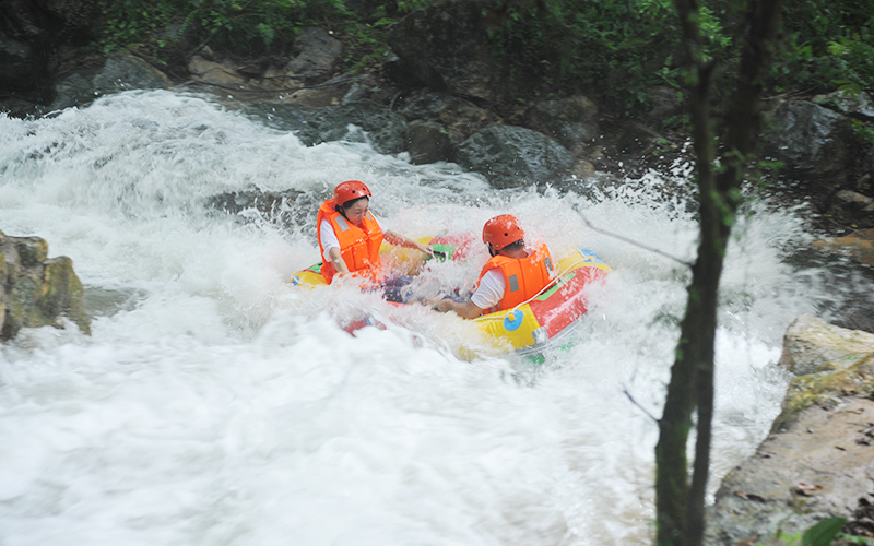 牛牵峡漂流门票